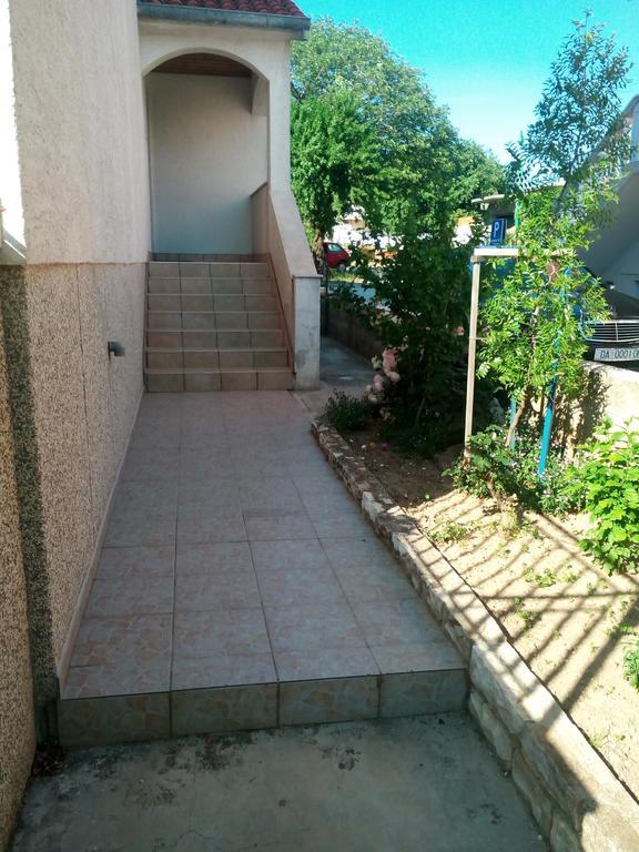 Apartmani Kapitanovic Biograd Na Moru Eksteriør bilde